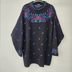 Vintage Black Floral Knit Tunic Sweater Size M/L